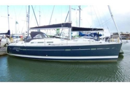 Beneteau Oceanis 373 for sale in Ireland for €74,500 (£65,260)