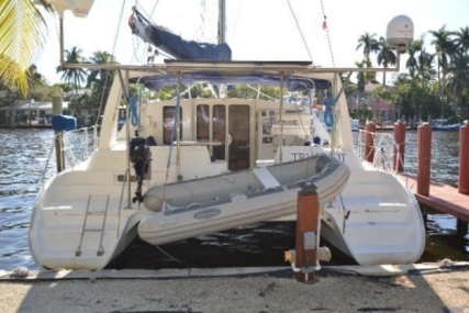 Robertson and Caine Leopard 38 for sale in United States of America for $199,000 (£149,545)