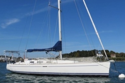Dufour 44 Performance for sale in France for €110,000 (£96,482)