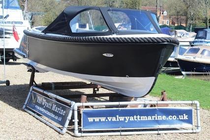 Corsiva 595 Tender for sale in United Kingdom for £15,495