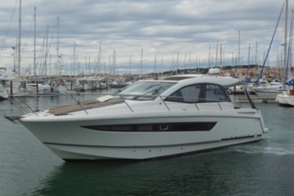 Jeanneau Leader 10 for sale in France for €124,000 (£110,758)