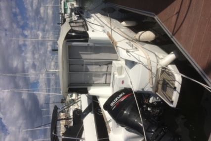 Beneteau Antares 7.80 for sale in France for €44,000 (£38,560)