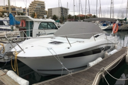 Jeanneau Cap Camarat 8.5 WA for sale in France for €93,000 (£80,875)