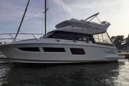 Prestige 350 for sale in France for €197,000 (£171,616)