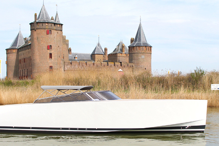 VanDutch 40 open for sale in Netherlands for €289,500 (£252,832)