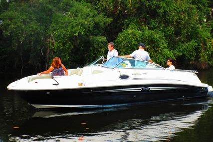 Sea Ray 240 Sundeck for sale in United States of America for $20,500 (£14,400)