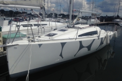 Jeanneau Sun Fast 3200 for sale in France for €85,000 (£75,923)