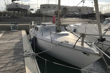Jeanneau Sangria for sale in France for €3,900 (£3,397)