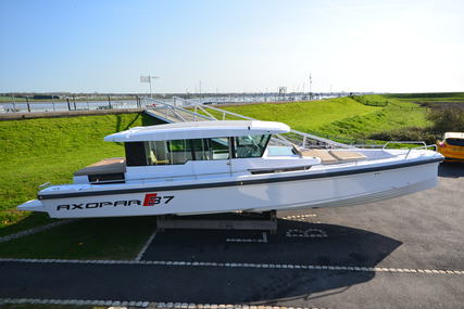 Axopar 37 AC for sale in United Kingdom for €231,720 (£202,975)
