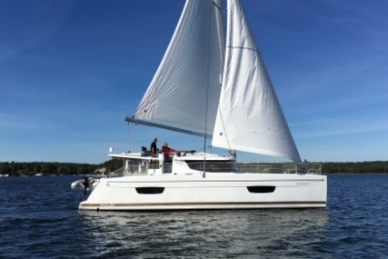 Fountaine Pajot Helia 44 for sale in Portugal for 5.050.000 kr (426.949 £)