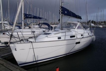Beneteau Oceanis 36 CC for sale in France for €48,000 (£42,101)