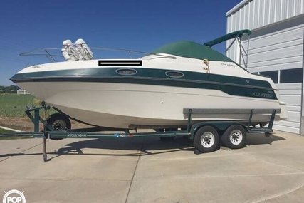 Four Winns 258 Vista for sale in United States of America for $18,900 (£14,245)