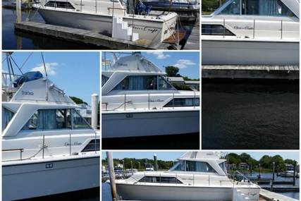 Chris-Craft 330 for sale in United States of America for $15,000 (£11,519)