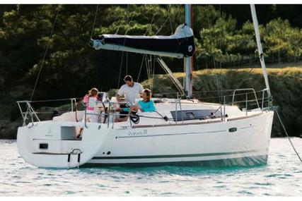 Beneteau Oceanis 31 for sale in Spain for €57,000 (£50,025)