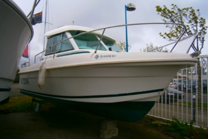 Jeanneau Merry Fisher 625 for sale in France for €16,000 (£14,062)