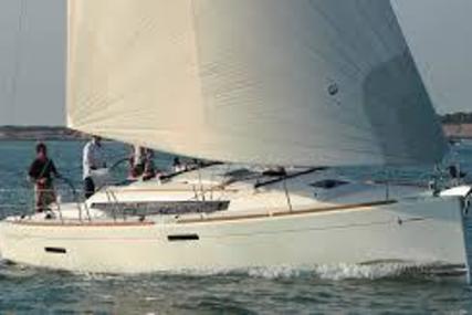 Jeanneau 379 for sale in United States of America for $195,000 (£145,228)