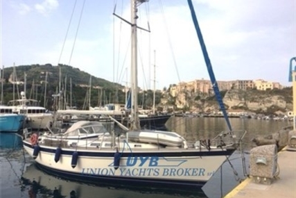Hallberg-Rassy 42 F MK I for sale in Italy for €169,000 (£148,104)