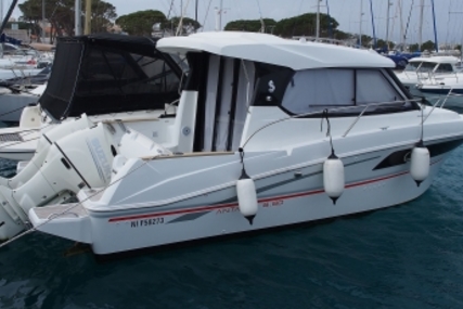 Beneteau Antares 880 HB for sale in France for €89,000 (£77,961)