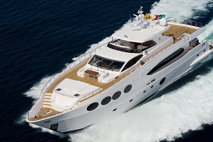 Majesty 105 for sale in Italy for €3,300,000 (£2,896,210)