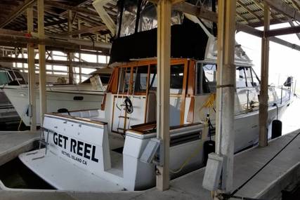 Bayliner 3888 Double Cabin Flybridge for sale in United States of America for $64,999 (£50,211) Bayliner 3888 Double Cabin Flybridge for sale in United States of America for $64,999 (£50,211)
