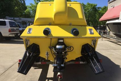 Activator Racing 27 for sale in United States of America for $88,900 (£67,099)