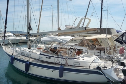Hallberg-Rassy 39 for sale in France for €180,000 (£158,288)