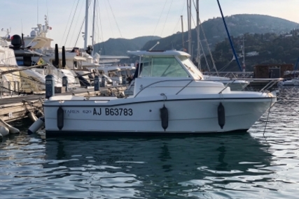 Beneteau Antares 620 Ib for sale in France for €11,500 (£10,065)