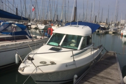 Jeanneau Merry Fisher 625 for sale in France for €17,000 (£14,898)