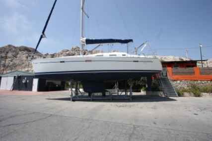 Beneteau Oceanis 393 for sale in France for €65,000 (£58,222)