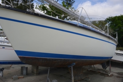 Dufour 2800 for sale in France for €5,000 (£4,367)