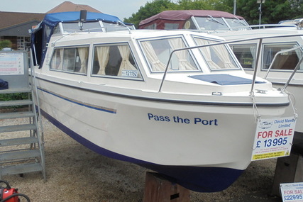 Viking Yachts 23 Narrow Beam 'Pass the Port' for sale in United Kingdom for £13,995