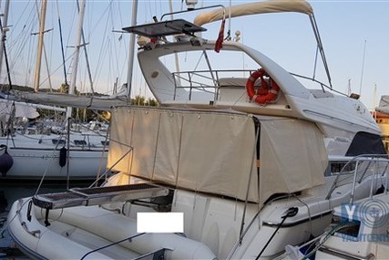 Princess 440 for sale in Italy for €115,000 (£102,390)