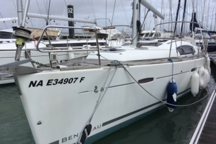 Beneteau Oceanis 40 for sale in France for €109,500 (£95,961)