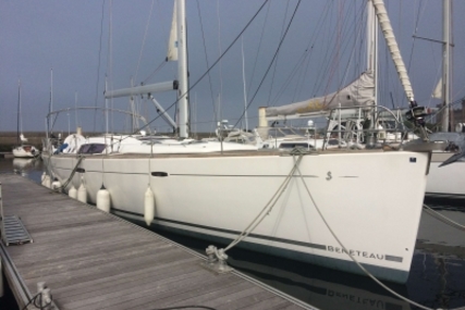 Beneteau Oceanis 54 for sale in France for €245,000 (£219,889)