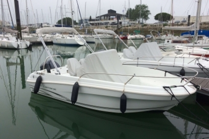 Jeanneau Cap Camarat 5.5 CC Style for sale in France for €18,900 (£16,577)