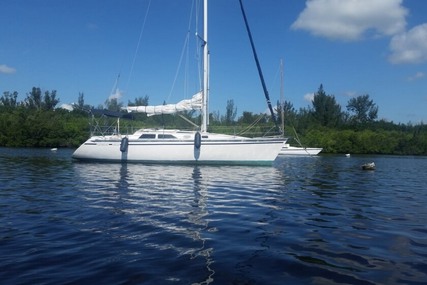 Hunter 35.5 Legend for sale in United States of America for 34,200 $ (25,857 £)