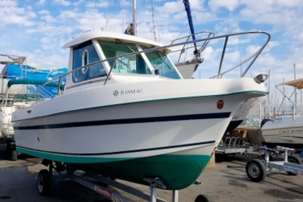 Jeanneau Merry Fisher 605 for sale in France for €12,800 (£10,953) Jeanneau Merry Fisher 605 for sale in France for €12,800 (£10,953)