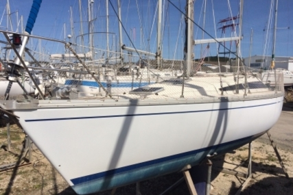 Jeanneau Sun Rise 34 for sale in France for €20,000 (£17,451)