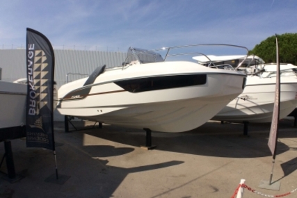 Beneteau Flyer 7.7 Sundeck for sale in France for €67,300 (£60,113)