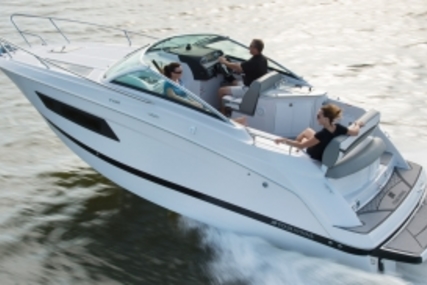 Four Winns Vista 255 for sale in France for €143,500 (£128,358)