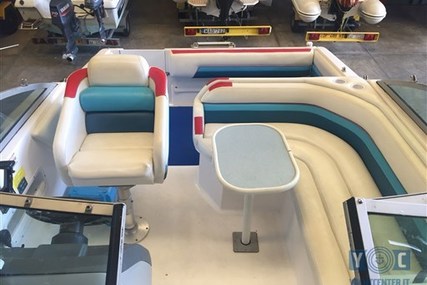 Chaparral 240 Signature for sale in Italy for €15,000 (£13,139)