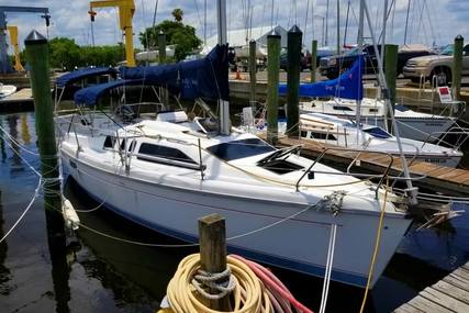 Hunter 29.5 for sale in United States of America for $19,000 (£14,534)