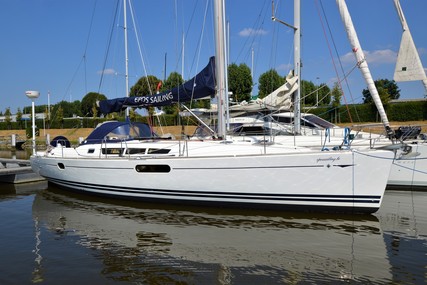 Jeanneau Sun Odyssey 44i for sale in Belgium for €105,000 (£94,531)