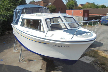 Viking Yachts 20 Wide Beam 'Fushia' for sale in United Kingdom for £10,995