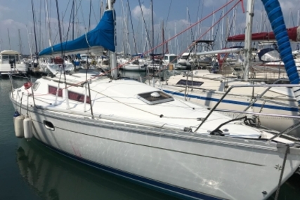 Jeanneau Sun Odyssey 31 for sale in France for 25,000 € (21,798 £)
