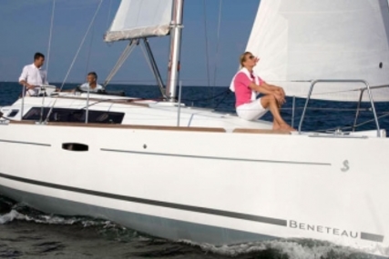 Beneteau Oceanis 34 for sale in Spain for €73,500 (£64,696)