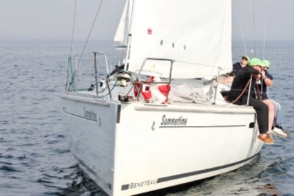 Beneteau Oceanis 37 for sale in Spain for €79,500 (£68,945)
