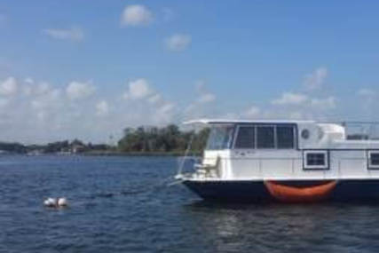Chris-Craft 35 aqua home for sale in United States of America for $18,500 (£14,552)