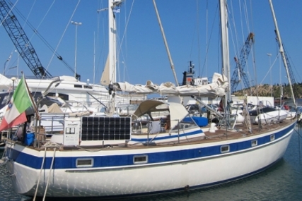 Hallberg-Rassy 42 for sale in Greece for 95.000 € (82.033 £)