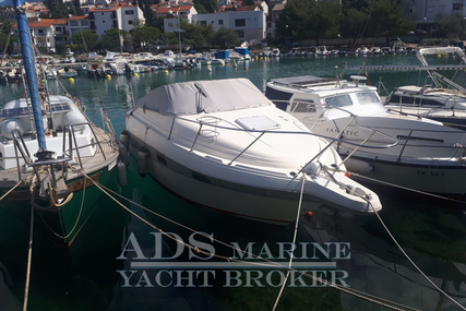 Maxum 2400 SCR for sale in Croatia for €11,000 (£9,846)